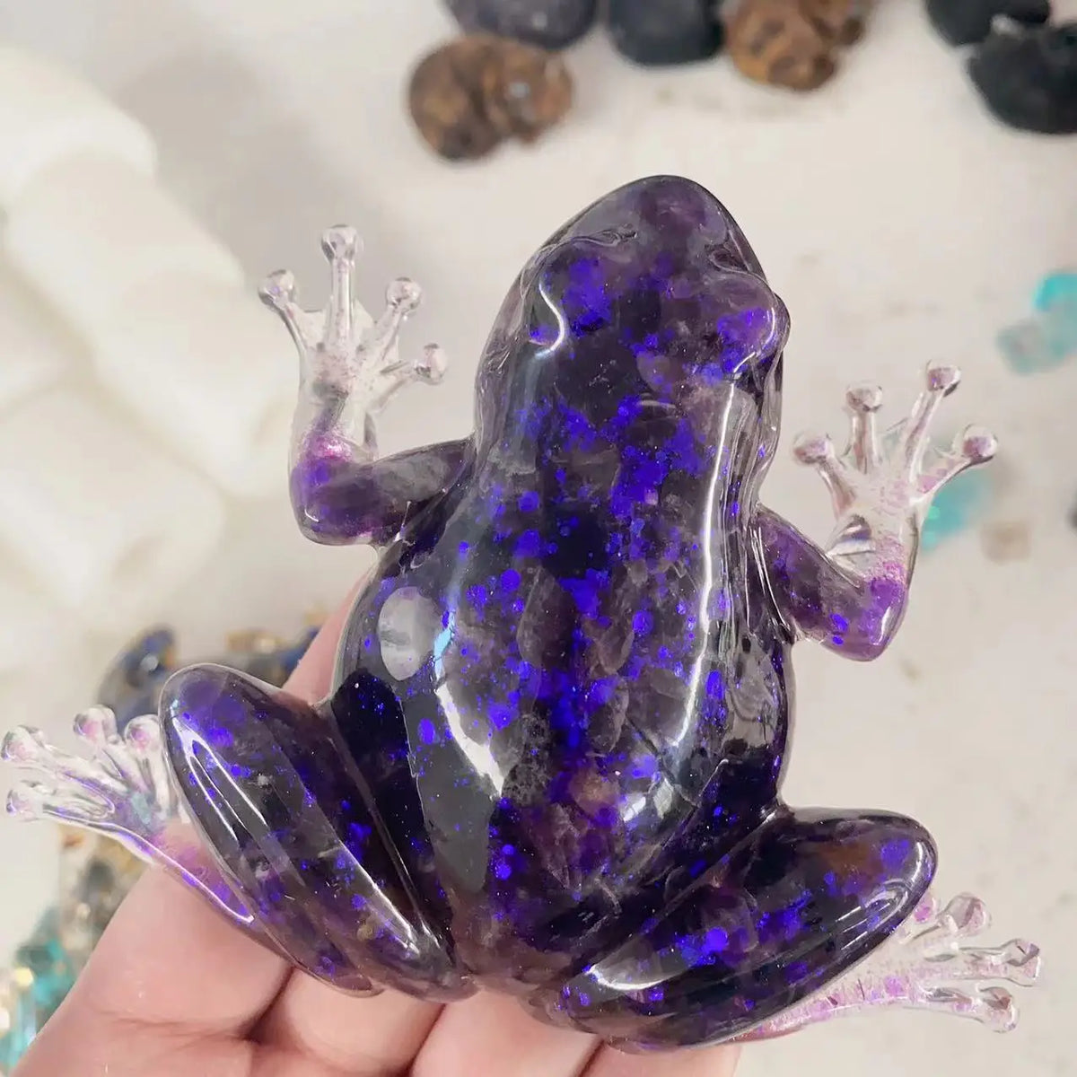 Resin Frog Decor with Crystal Pebbles - Cute Desktop Ornament, Car Dashboard Figurine, Unique Gift for Nature Lovers