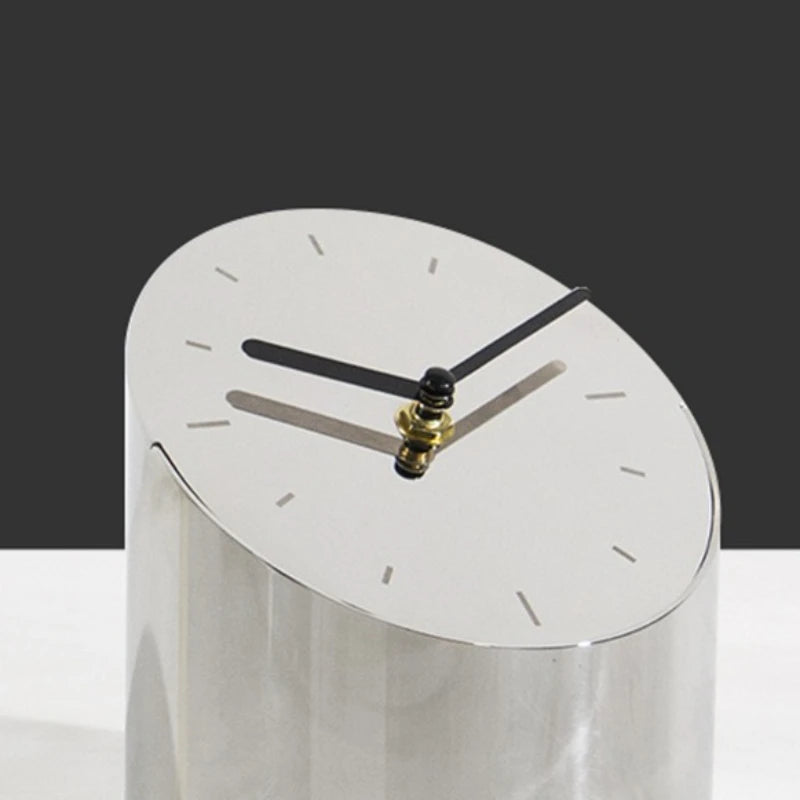 Luxury Metal Decorative Table Clock for Interior Decor