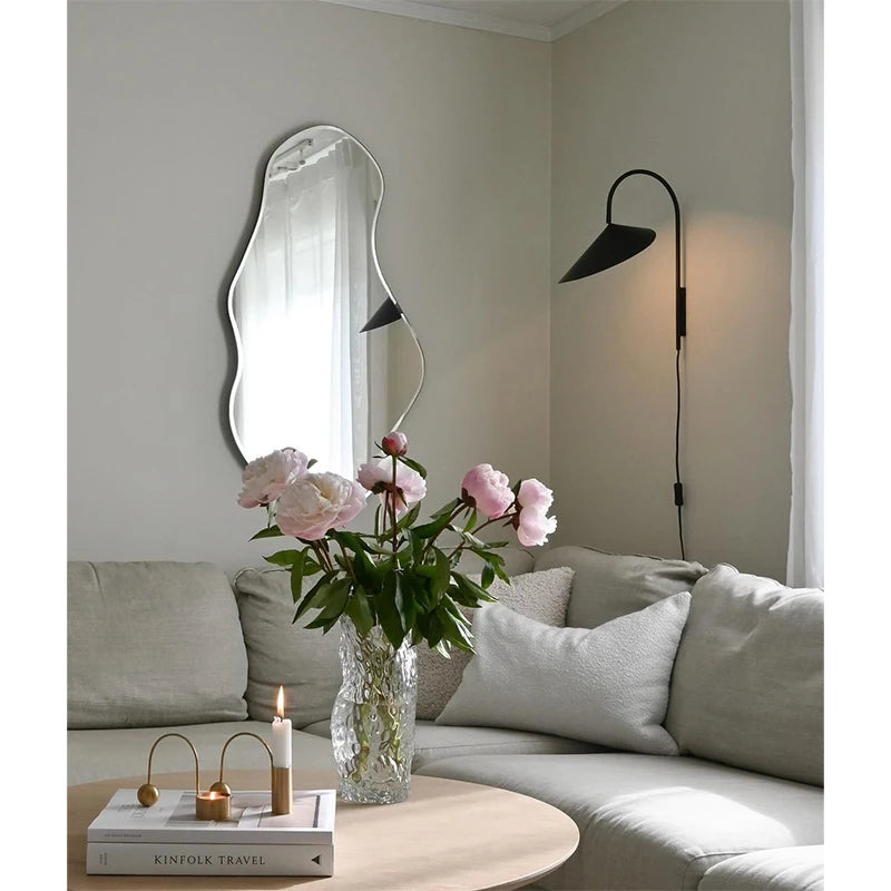 Ornament Modern Mirror Art Irregular Makeup Dorm Creative Mirror Design Aesthetic Cool Espelho Decorativo Home Accessories